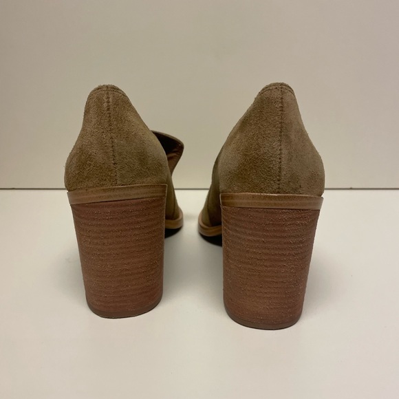Vince Camuto Wevenly Stacked Heel Pump in Sandy Brown | Size 9M - Picture 11 of 12